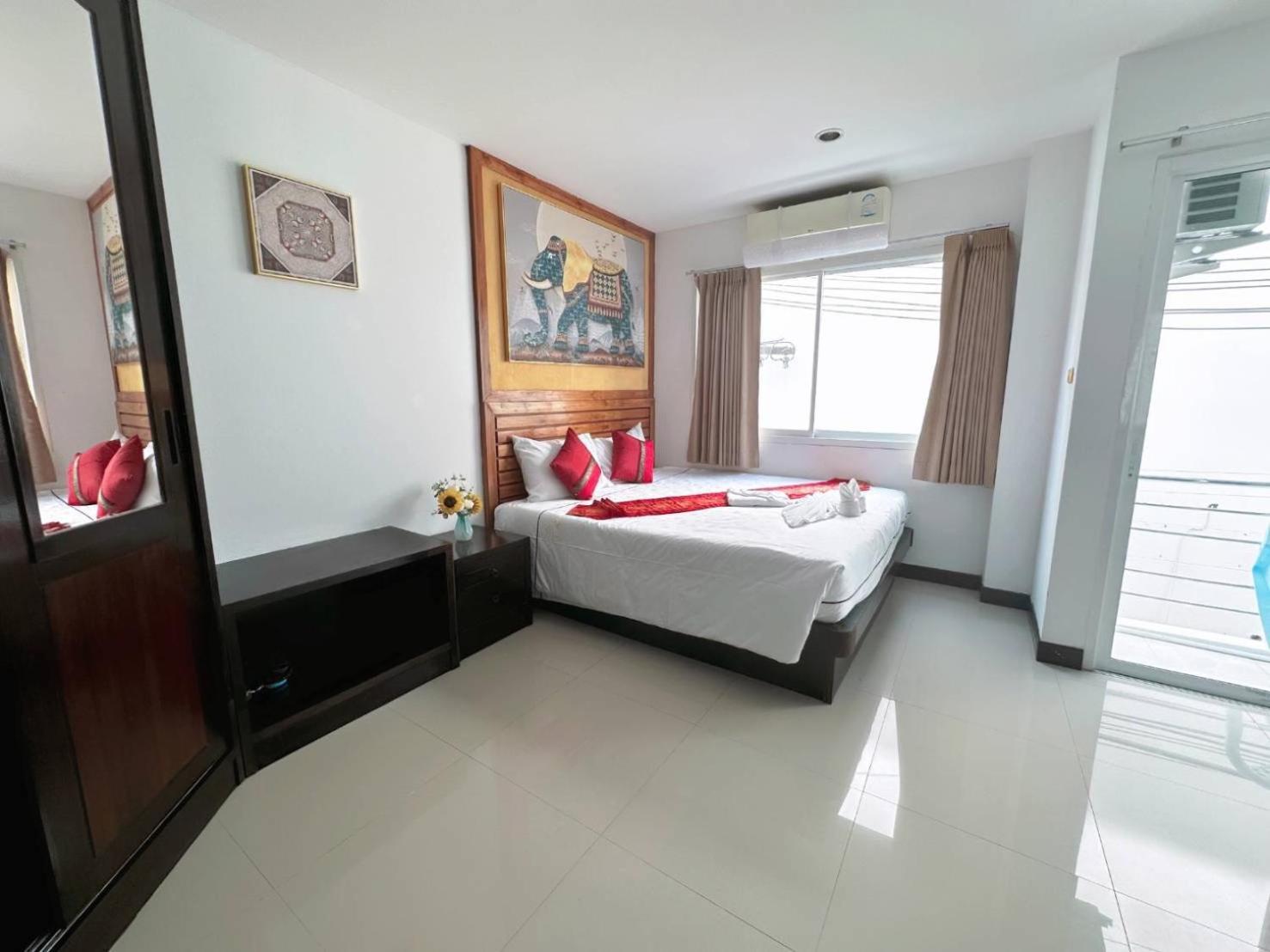 Abby'S House Hotel Patong Esterno foto