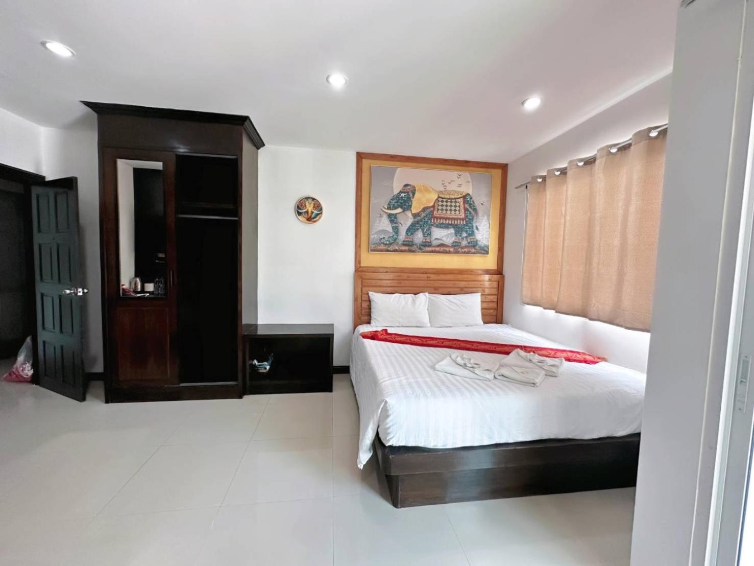 Abby'S House Hotel Patong Esterno foto