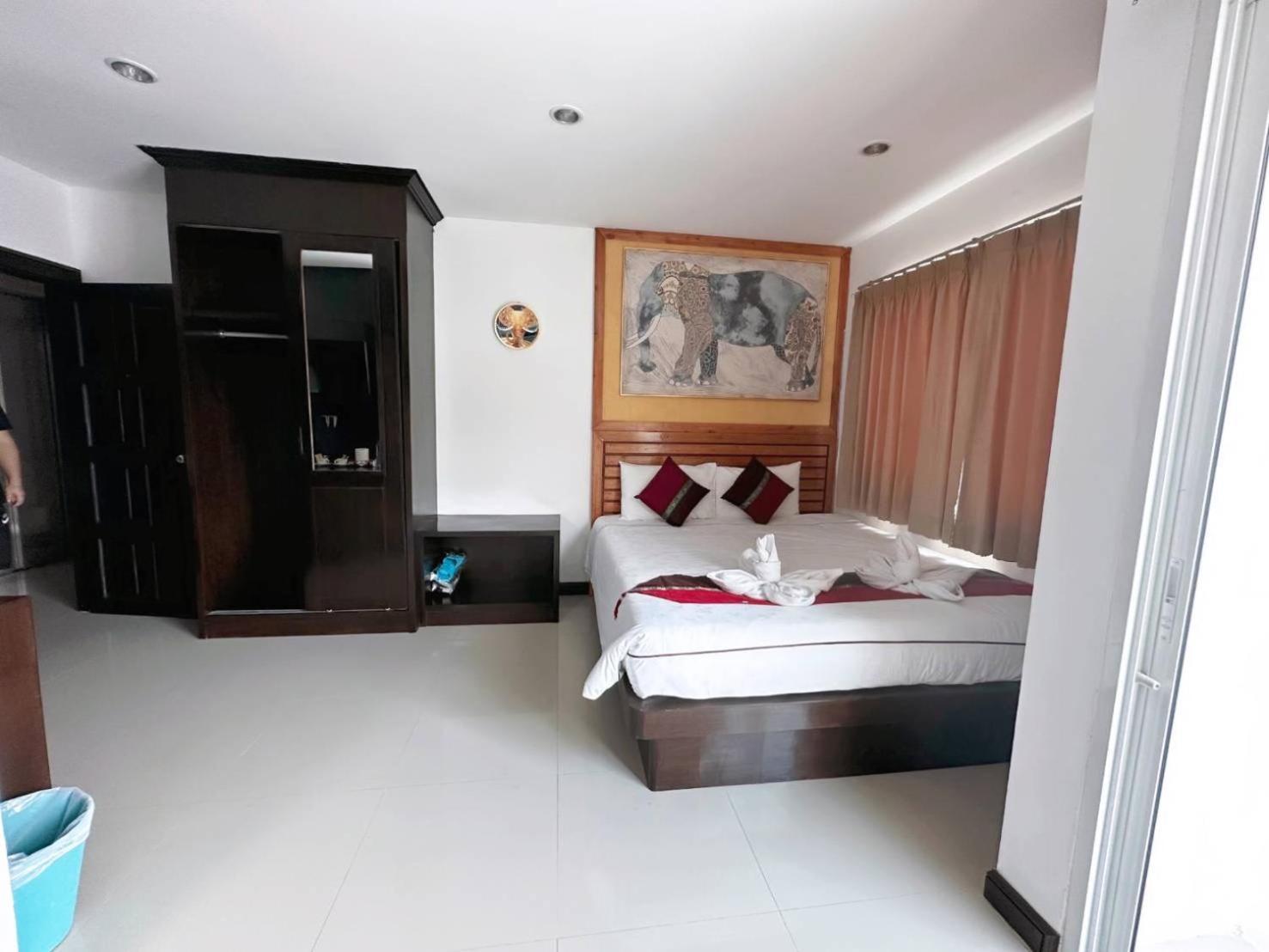 Abby'S House Hotel Patong Esterno foto
