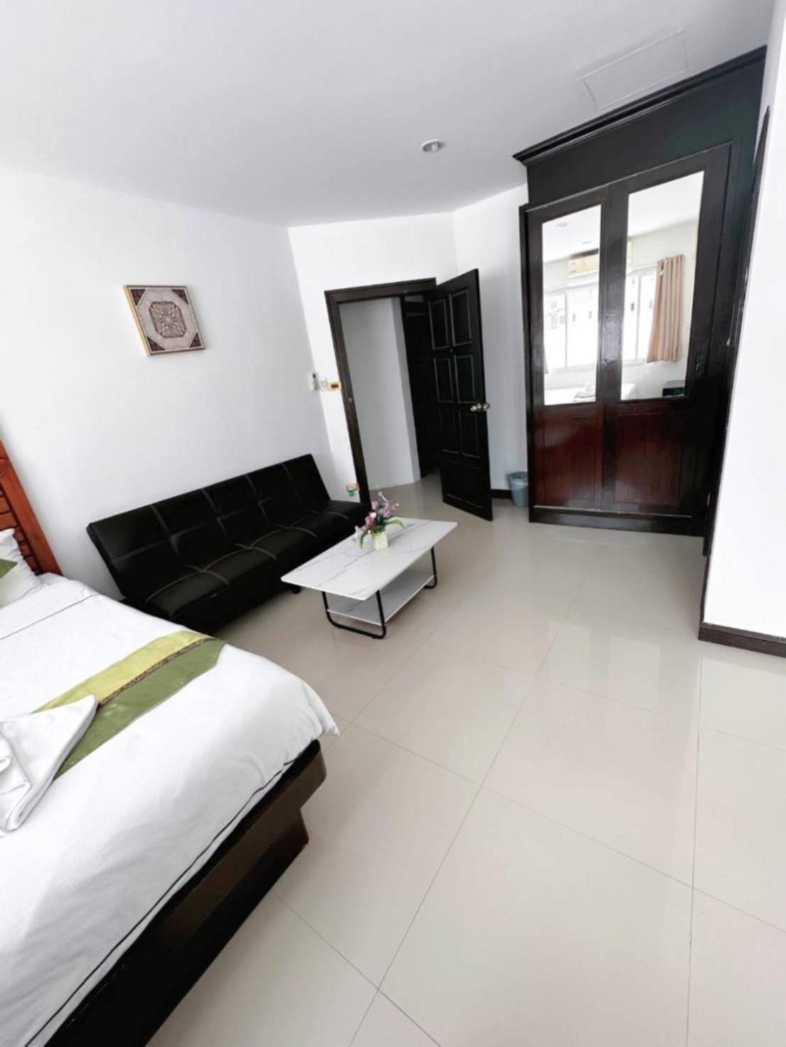 Abby'S House Hotel Patong Esterno foto