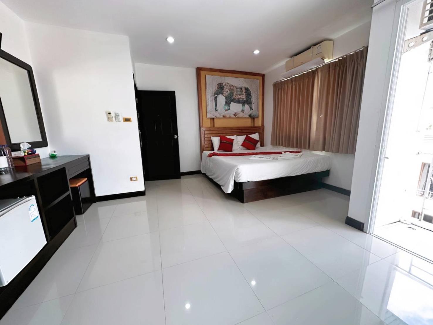 Abby'S House Hotel Patong Esterno foto