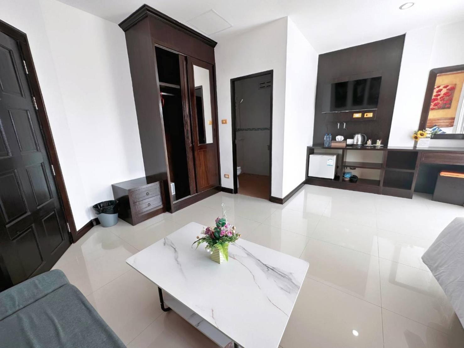 Abby'S House Hotel Patong Esterno foto