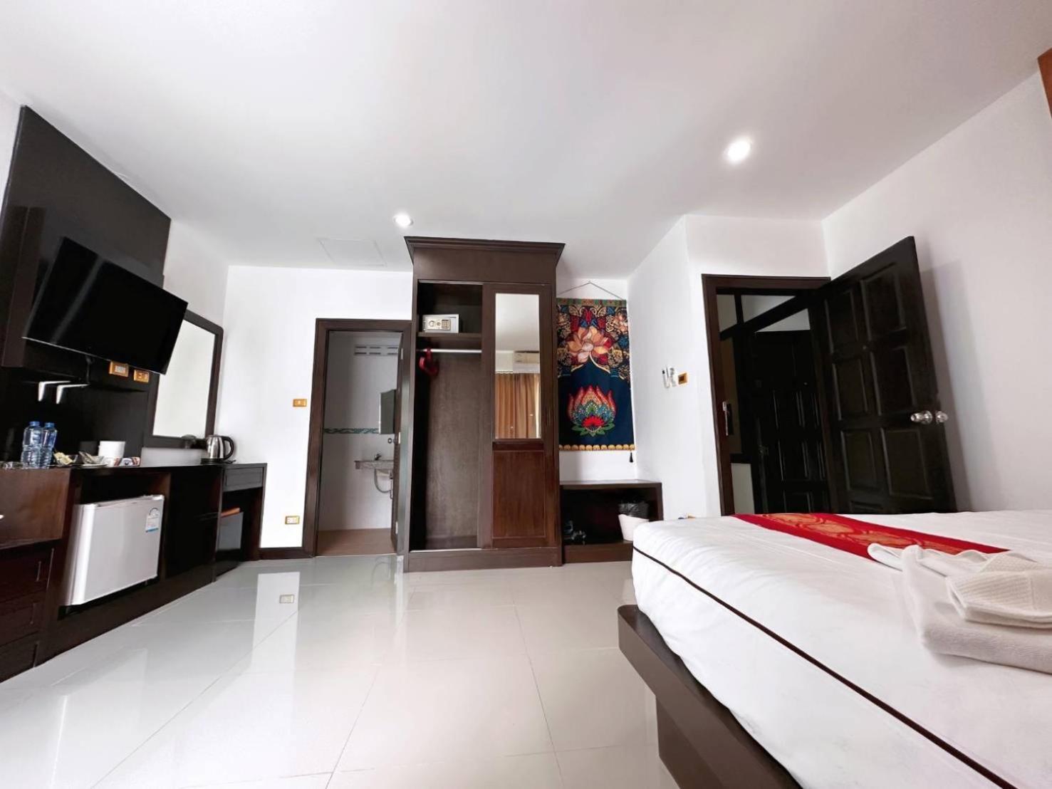 Abby'S House Hotel Patong Esterno foto