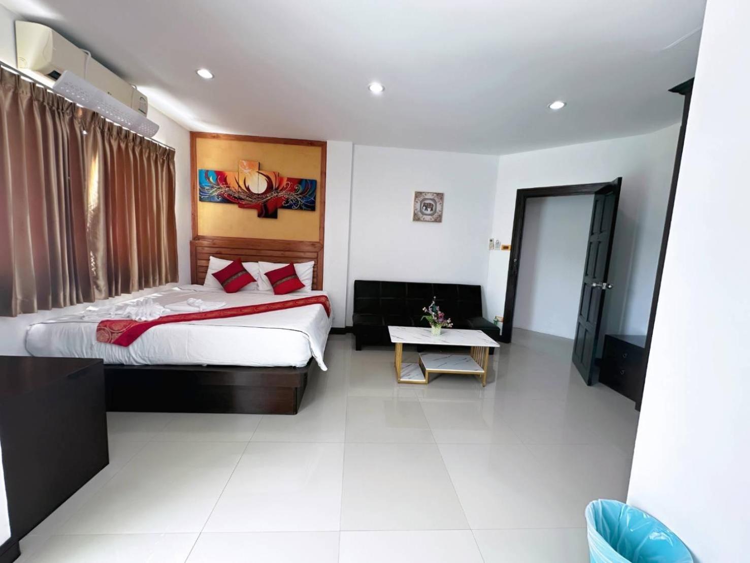 Abby'S House Hotel Patong Esterno foto