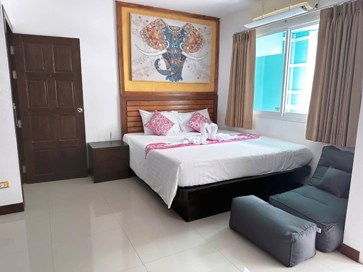 Abby'S House Hotel Patong Esterno foto